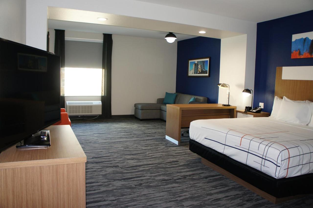 La Quinta Inn & Suites Katy-Mills By Wyndham Katy Esterno foto