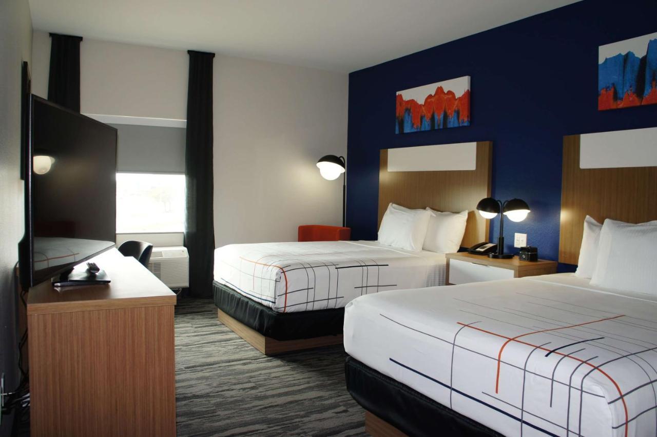 La Quinta Inn & Suites Katy-Mills By Wyndham Katy Esterno foto